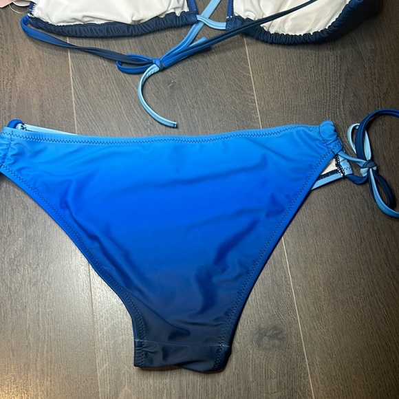 Triangle Gradient Blue Low Cut Bikini Women size M - Picture 11 of 14